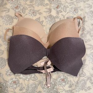 Victoria Secret’s wireless bra - Black and Tan